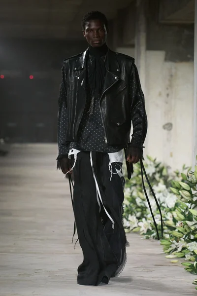 Look 13